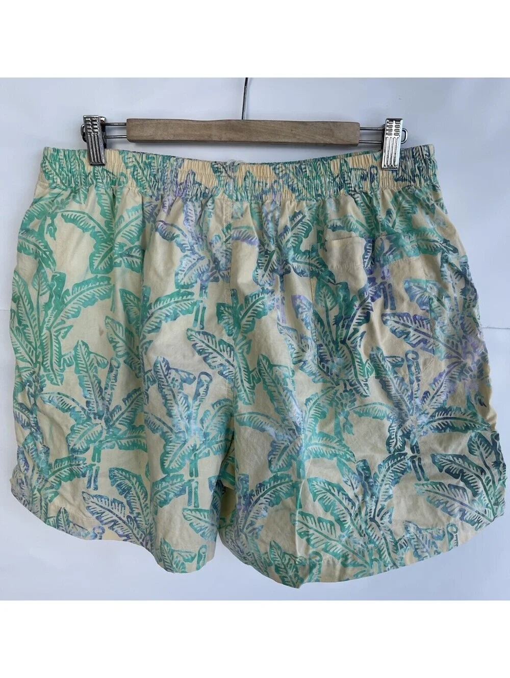 RUM REGGAE Men’s Shorts Green Water Swim Sz XL Back Pocket Hippie.